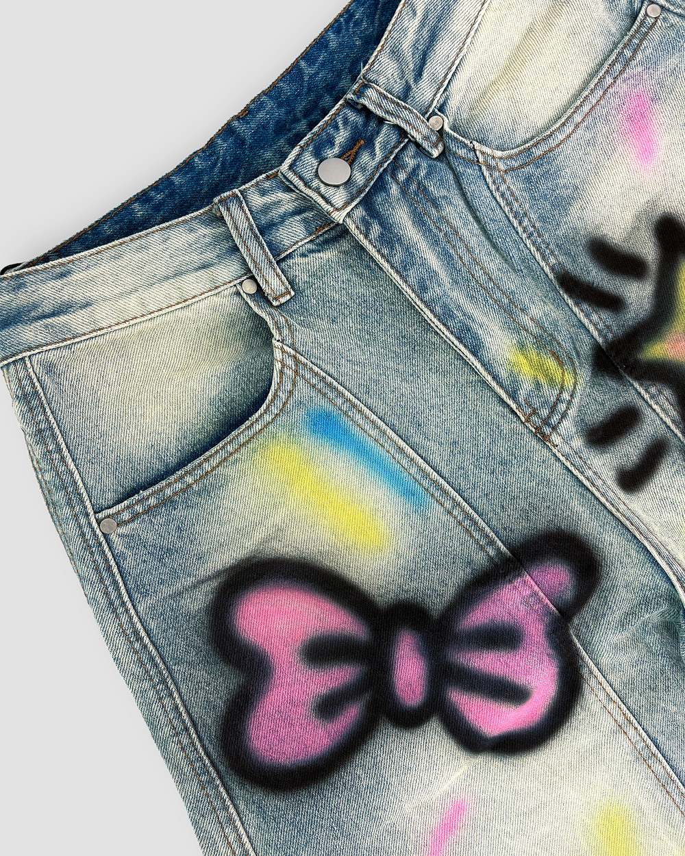 Denim Jeans ‘Hello Kitty Punk Graffiti’ Loose Fit - Light Wash